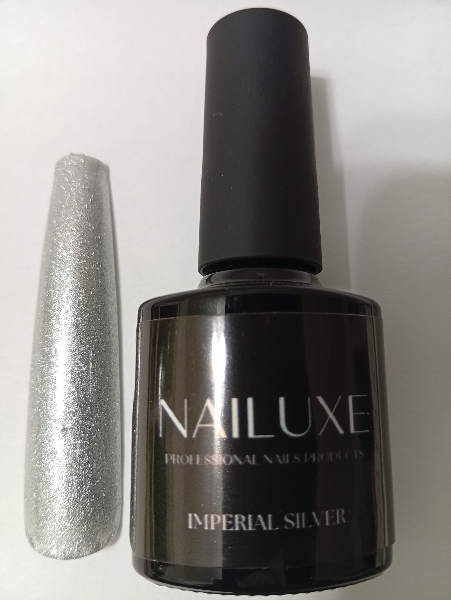 102 - Imperial Silver 8 ml